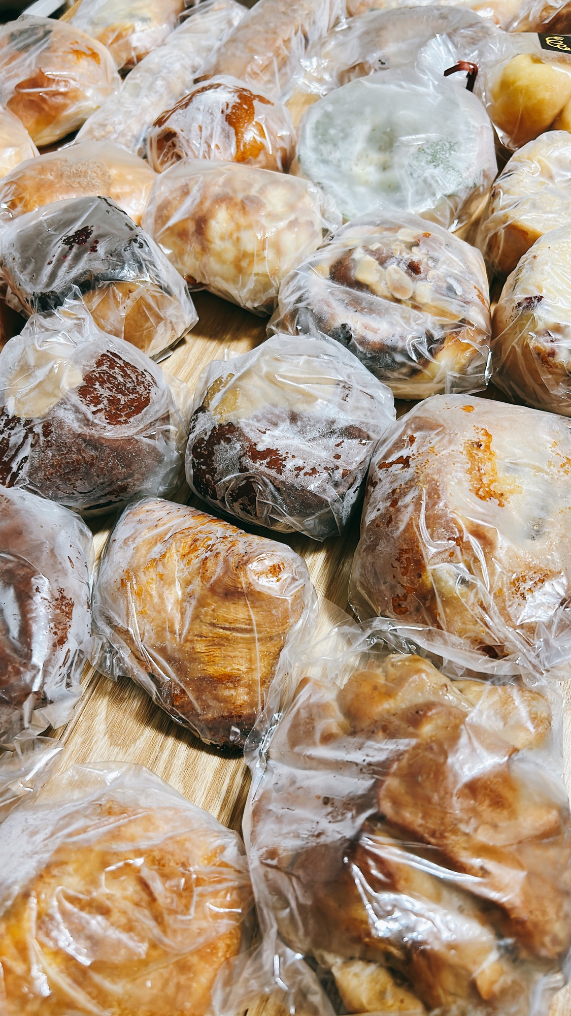 石窯パン工房 MOCOMOCO - スペイン石窯で焼く『モコモコのたっぷりパン