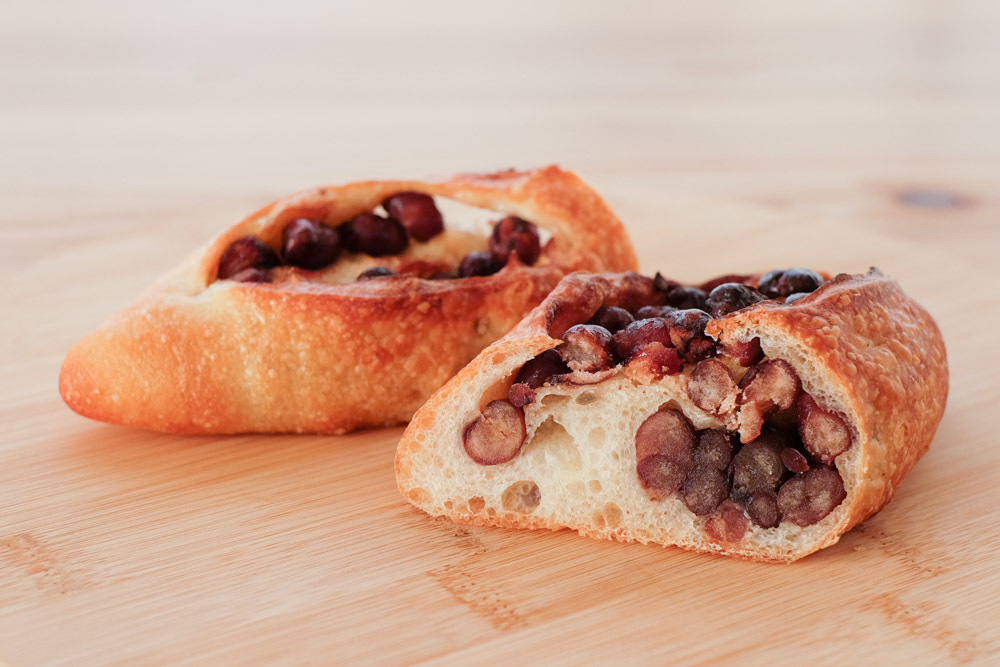 Patisserie Boulangerie MONT-NOM - 人気のパンスイスが必ず入る！パン