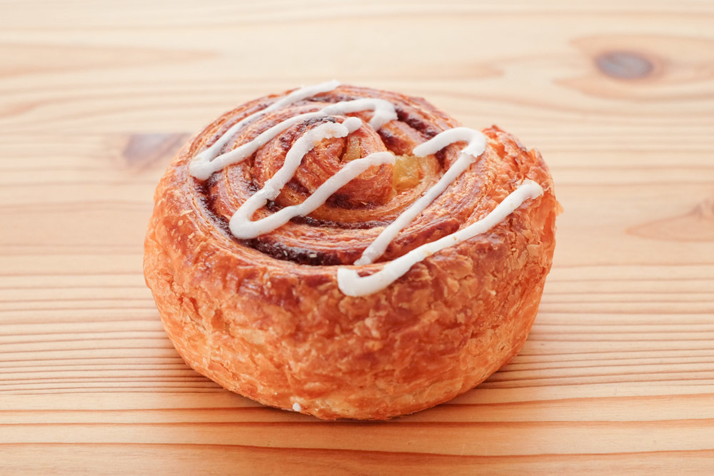 シナモンパン 京都祇園ボロニヤ 菓子パン【シナモンロール】