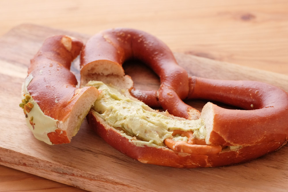 GOTZEL - 『プレッツェルLoveに送る！』発酵バタープレッツェルが必ず