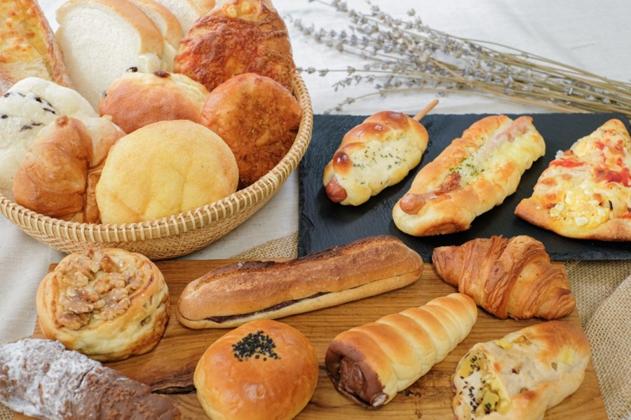 tres F.B.C. - tresF.B.Cのロスパン特盛セット | パンのお