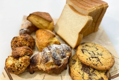 マスカルポーネ入り高級食パンと焼き菓子のお家カフェセット