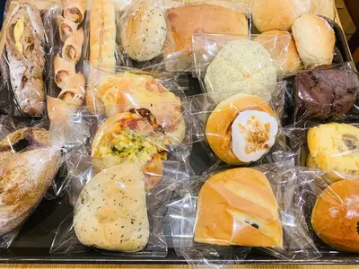 Bahagia Bakeryのパンセット