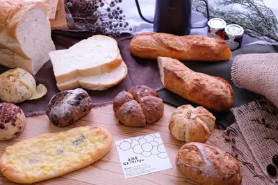 ヒトミワイナリー パンの匠 ひとみ工房のパンセット