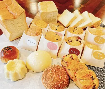 ゆめみ野こむぎ工房　ドルチェ＆ベーカリーカフェ　アマムのパンセット