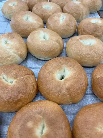メニューリニューアル!送料込み!毎日を少し特別にする、国産素材にこだわった石窯焼きパンセット。贅沢ビーフカレーパン、自慢のもっちり塩パン、とろけるフレンチトーストなど人気パンが7~10個入り。の画像15