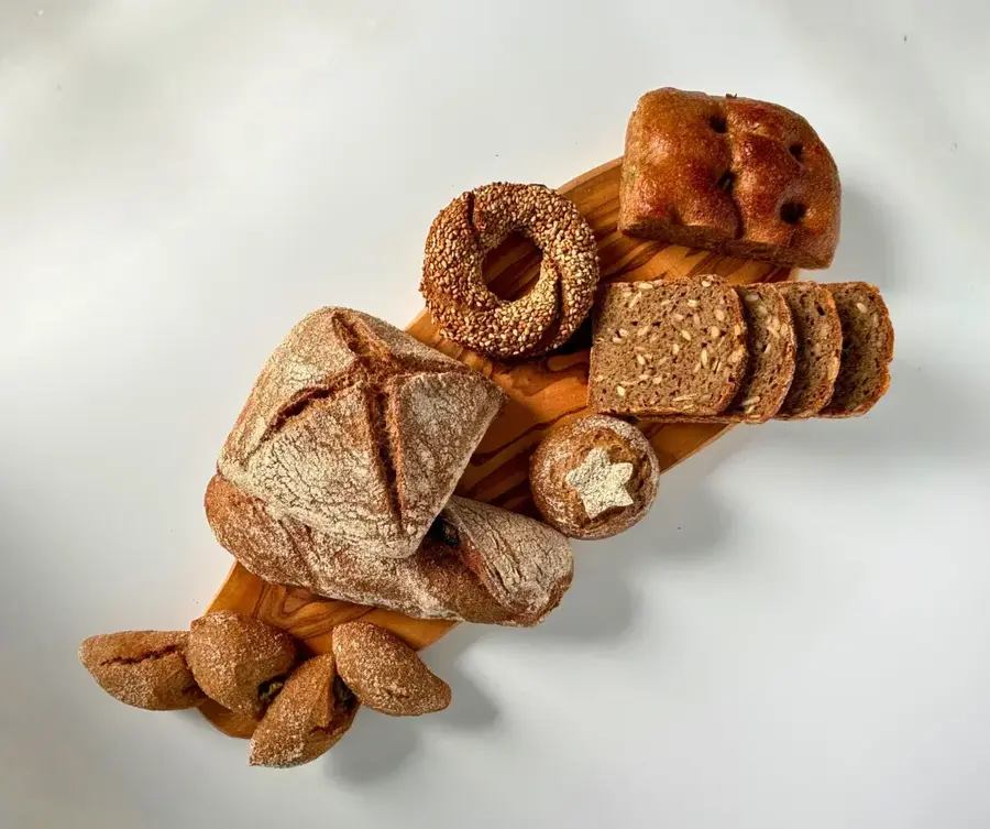 【全粒粉100%】国産有機小麦・ライ麦を自家製粉「パンと焼き菓子セット」の画像2