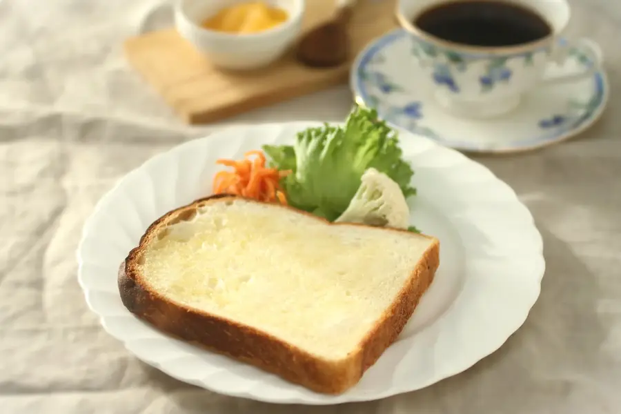 【希望日に届く！】2つの食感 特製バター風味食パン4斤セット