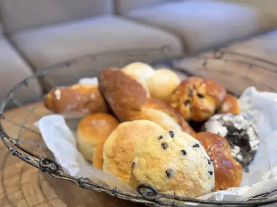 【復活！もとまち！】もとまちのパンで残りの2026年を楽しめるように、テーブルパンから惣菜パン、菓子パンまで色々入って楽しめます！※同じパンが複数入る事もございます。