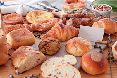 人気のクロワッサンが必ず入る！ふんわりソフト系からハード系まで楽しめるバラエティーパンセット