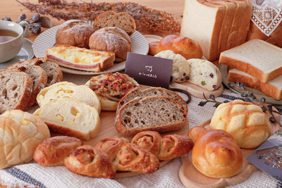 お食事パンと菓子パンと惣菜パンが楽しめるバラエティに富んだパン