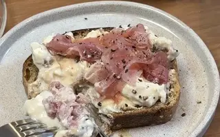 パンからはじまる、たべものがたり。　1話 ～パン飲みのためのおつまみクリーム～