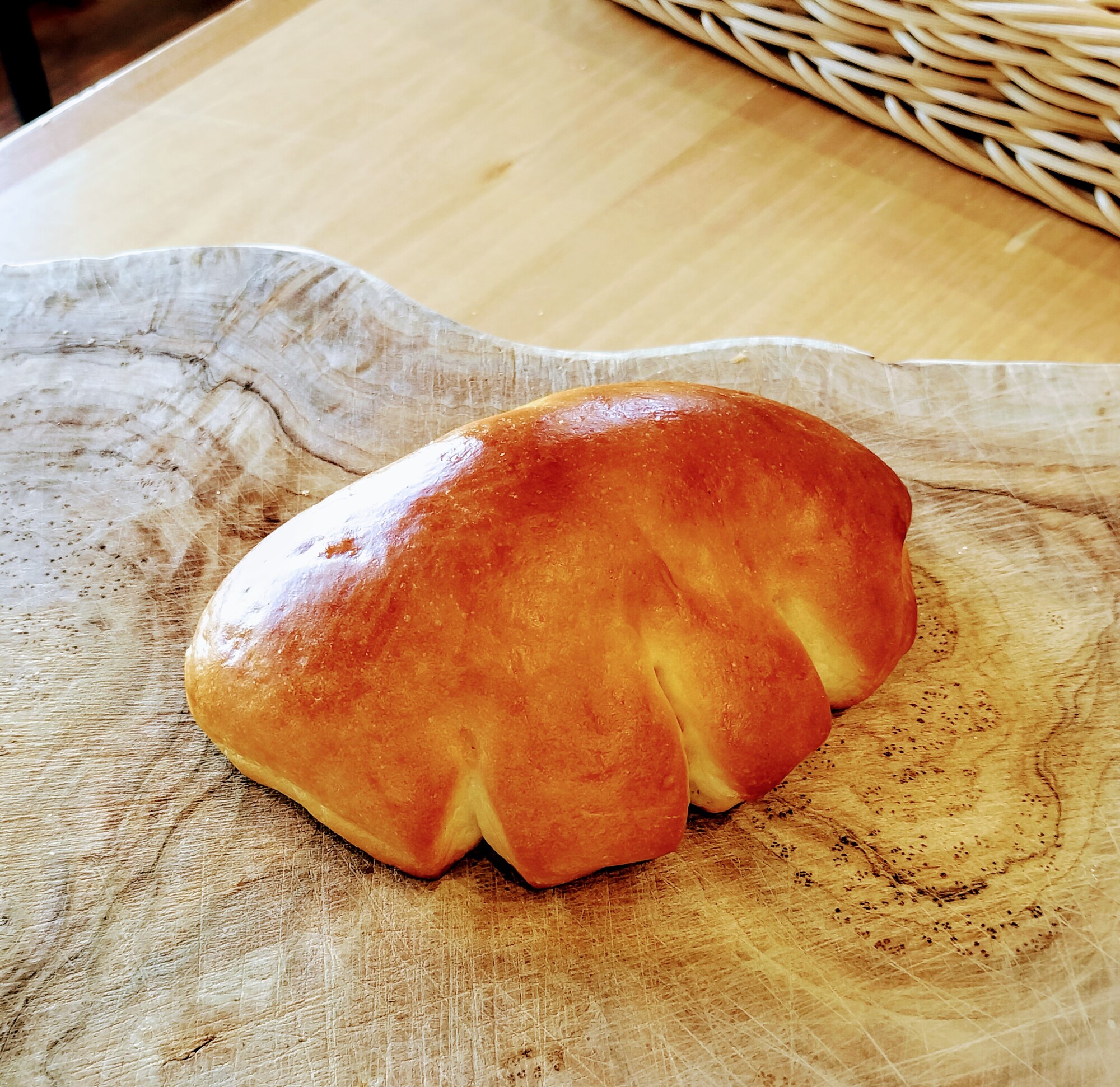 B_bakery | パンのお取り寄せ・通販サイト「rebake（リベイク）」